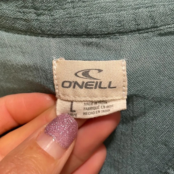 O’NEIL woman’s light green button up light weight top - Picture 4 of 9